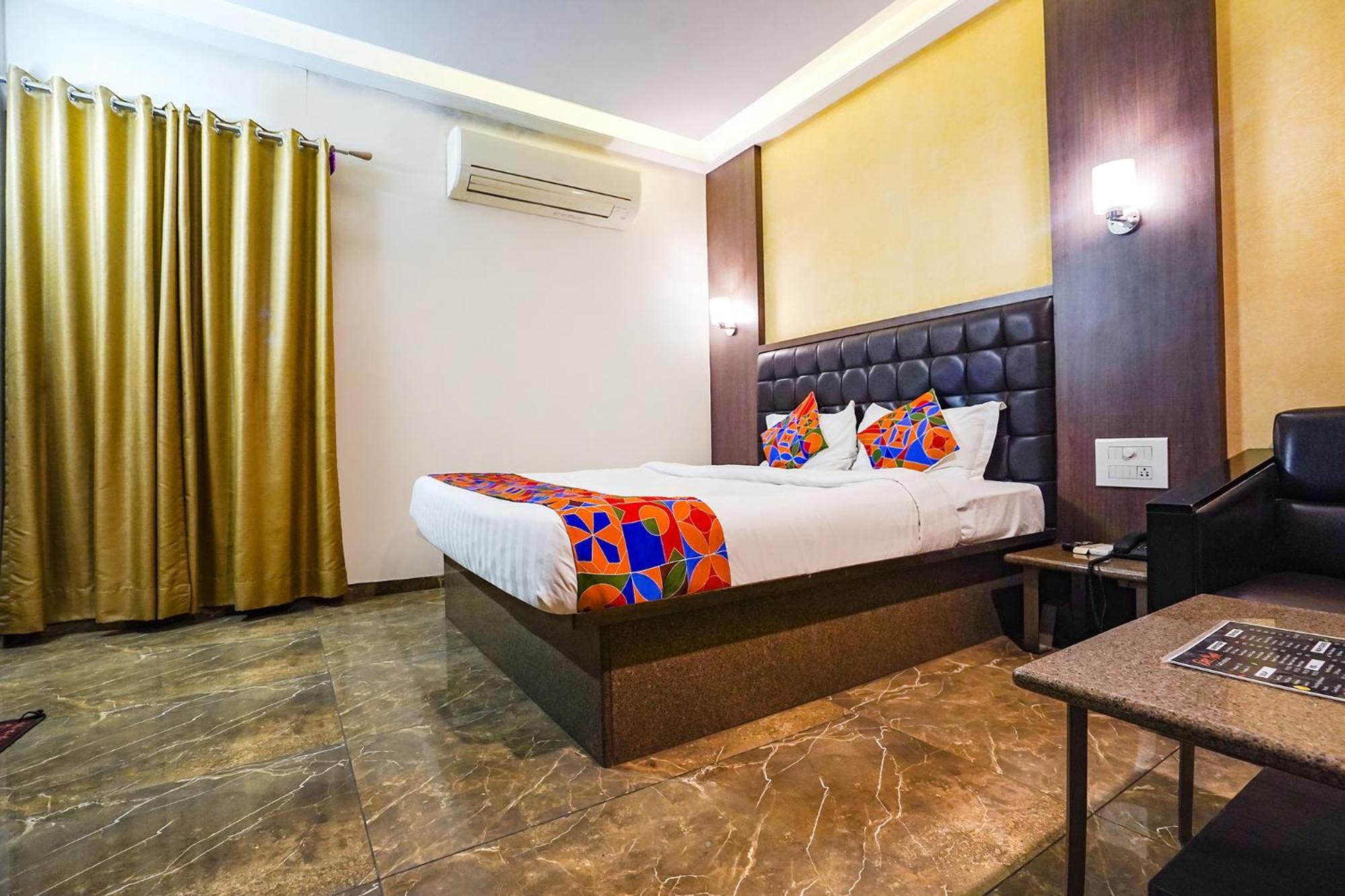 Fabhotel Jagannath - Nr Platinum Hospital, Sitabuldi 那格浦尔 外观 照片