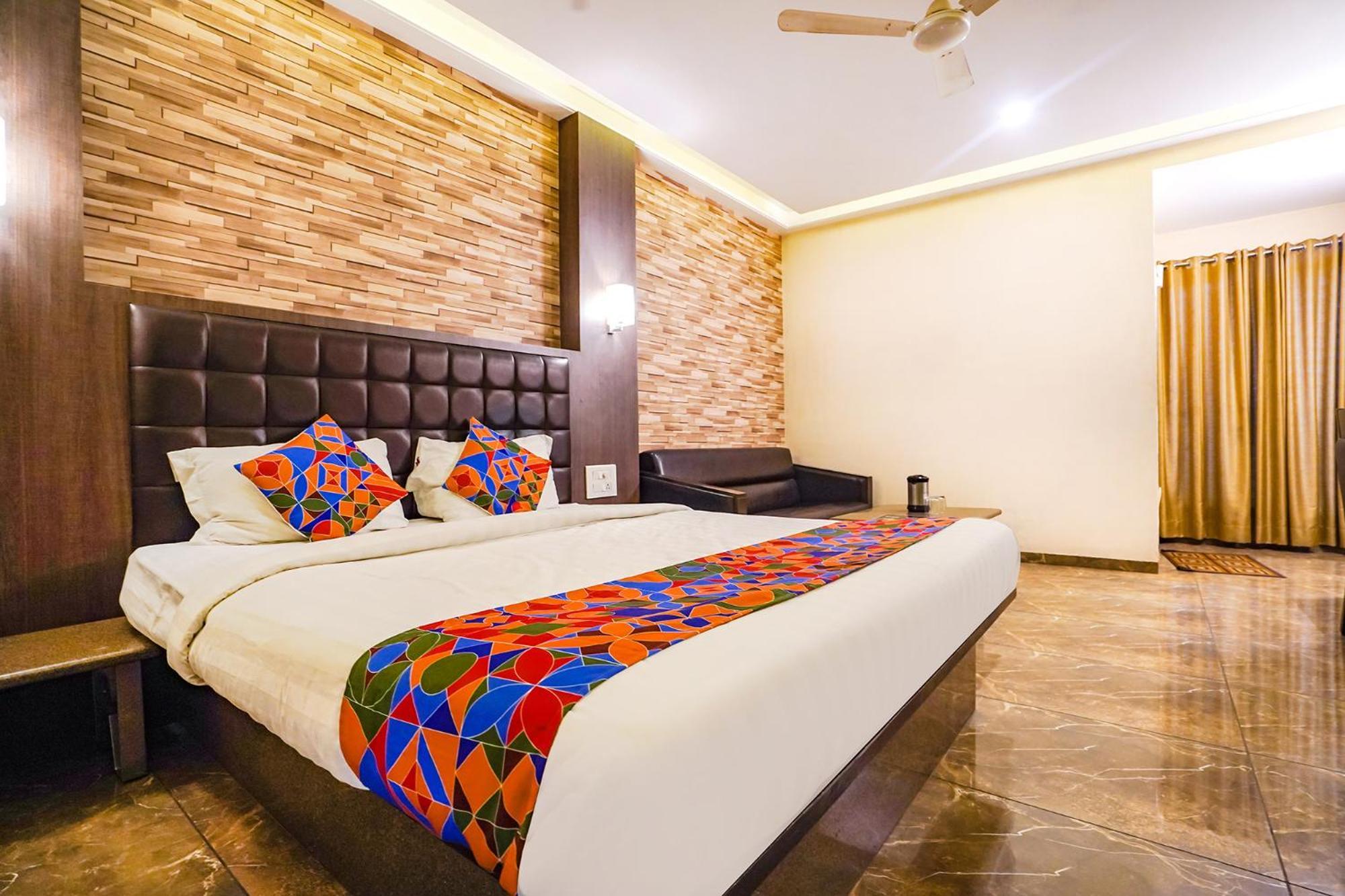 Fabhotel Jagannath - Nr Platinum Hospital, Sitabuldi 那格浦尔 外观 照片