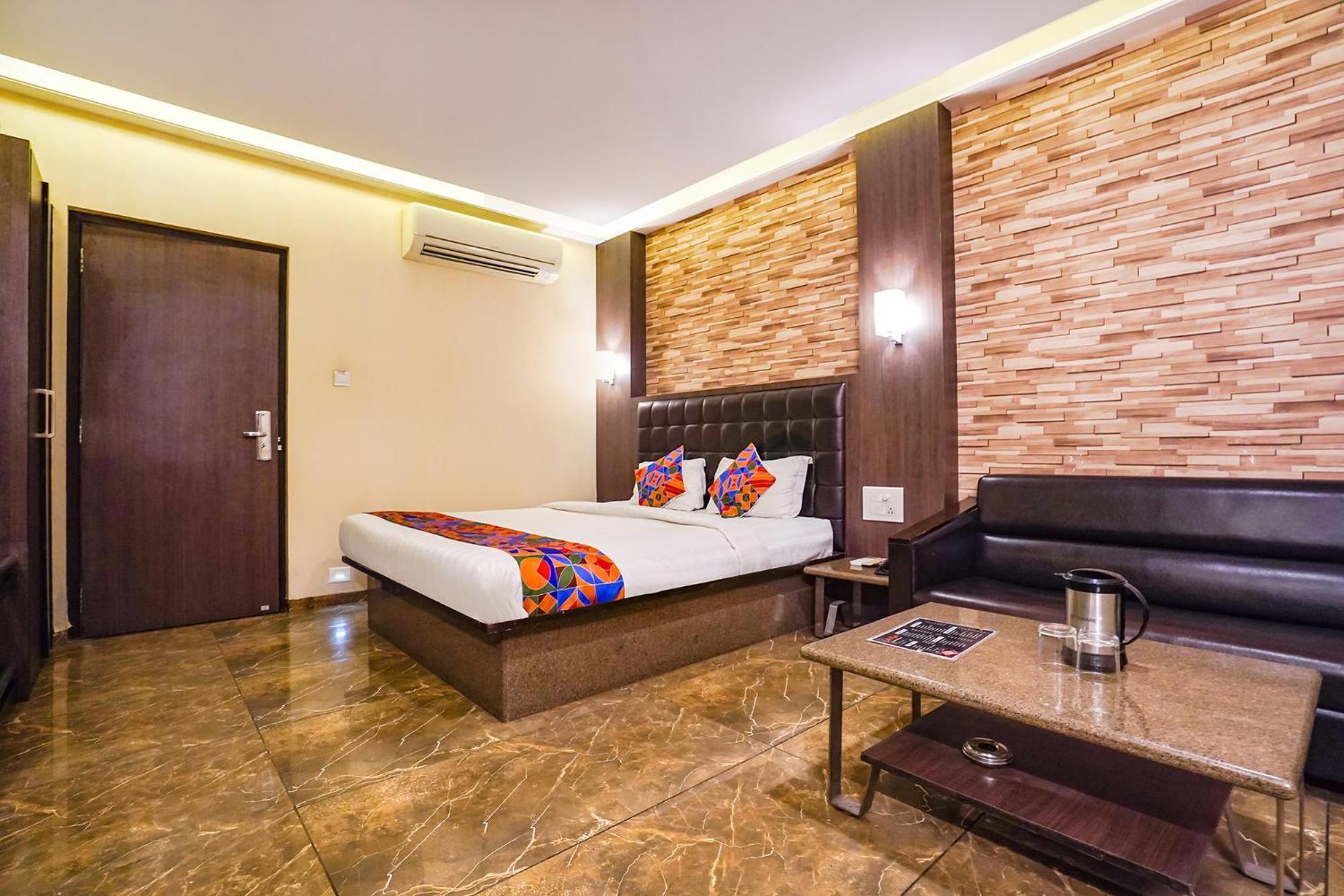 Fabhotel Jagannath - Nr Platinum Hospital, Sitabuldi 那格浦尔 外观 照片