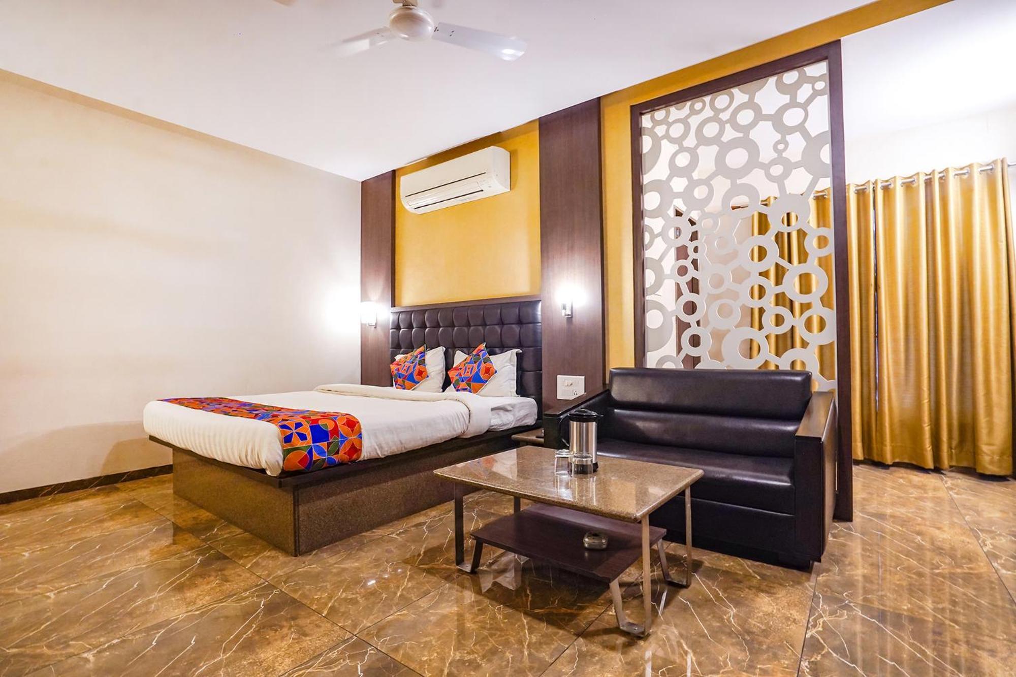 Fabhotel Jagannath - Nr Platinum Hospital, Sitabuldi 那格浦尔 外观 照片