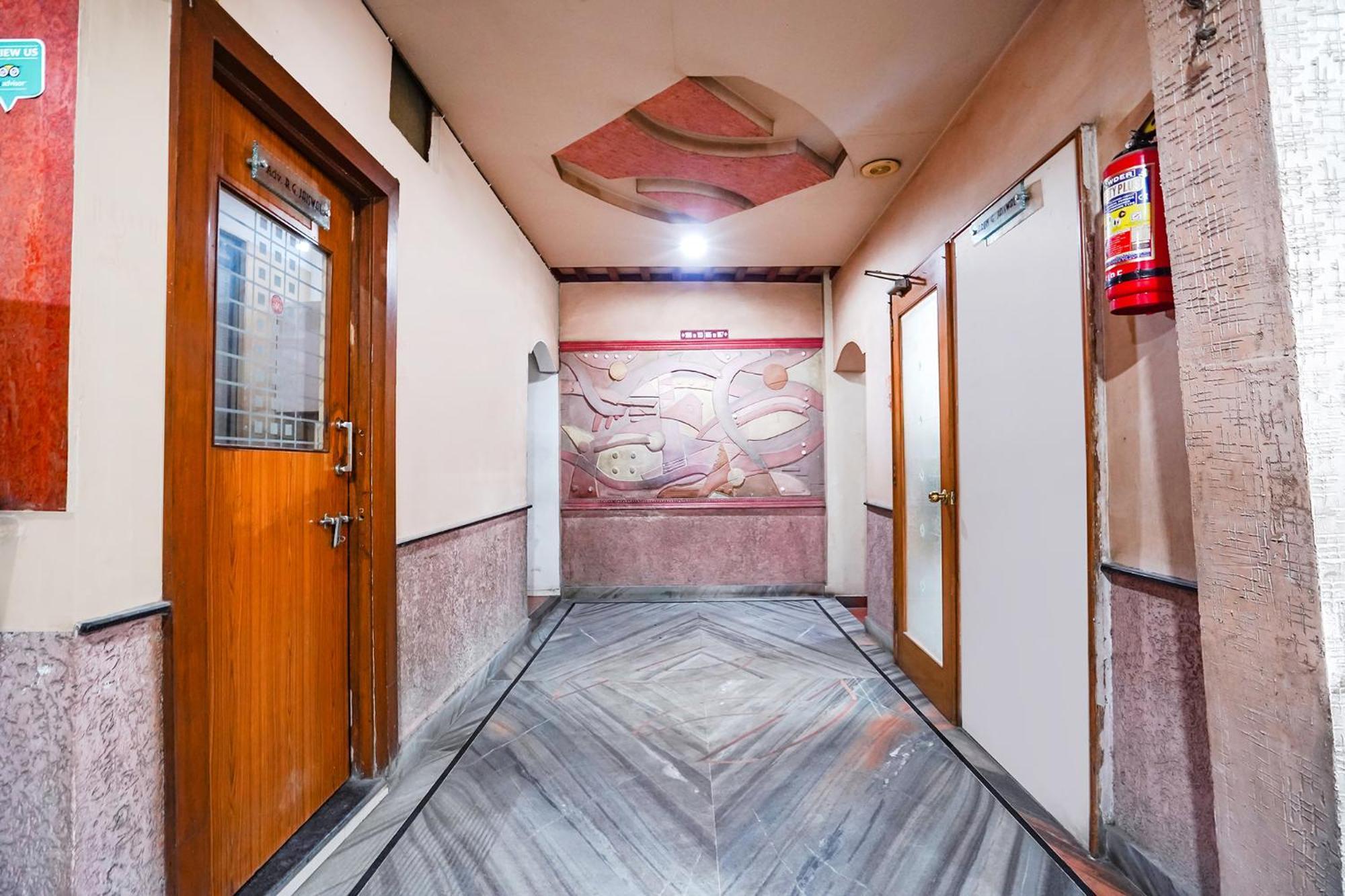 Fabhotel Jagannath - Nr Platinum Hospital, Sitabuldi 那格浦尔 外观 照片
